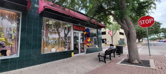 Daisy Crafts & Silk Flower