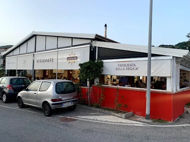 Ristorante di Pesce "Miramare Frittura al Metro"