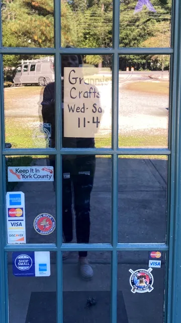 Granny's Crafts & Antiques