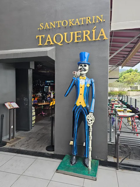 Santo Katrín • Escazú