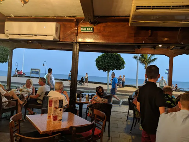 The tavern on the seafront