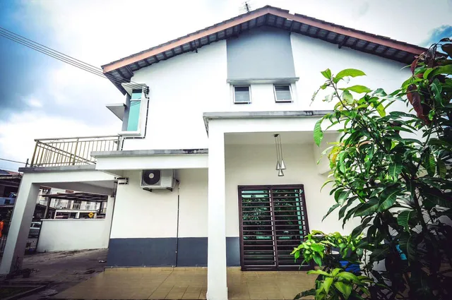 Kulai Sedenak Ixora Homestay 4bedrooms3bathroom