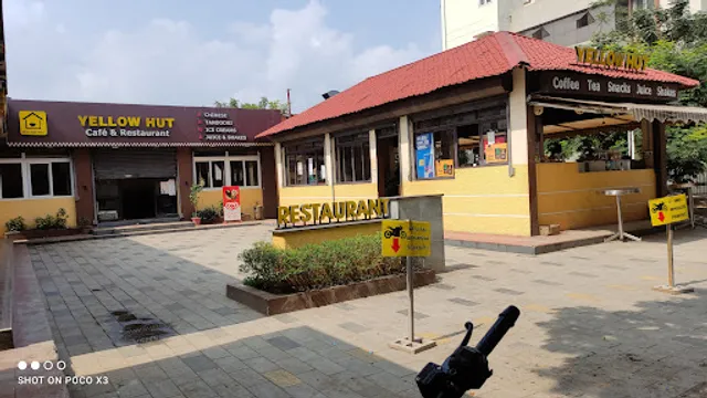 Yellow Hut Café & Restaurant