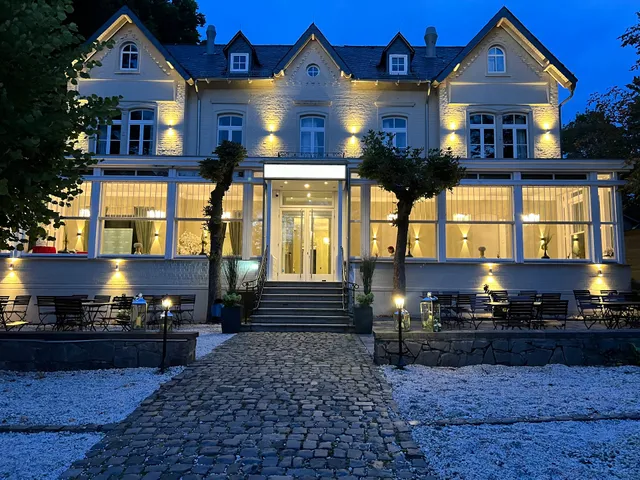 VILLA FIRST im Sophienhof