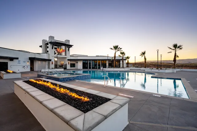 Desert Color by Holmes Homes