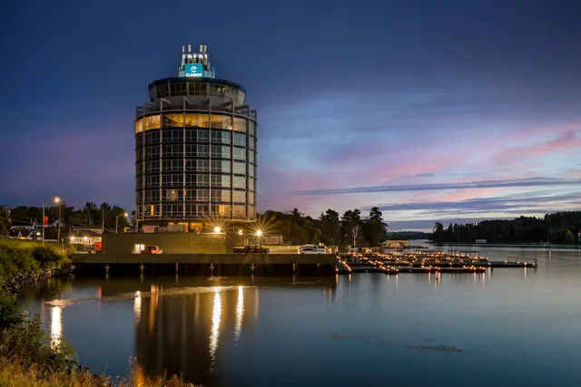 Clarion Lakeside Inn and Conference Centre