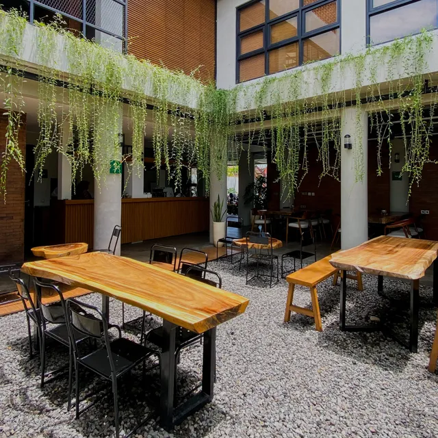 SMEDI Coliving & Coffee by SUHU