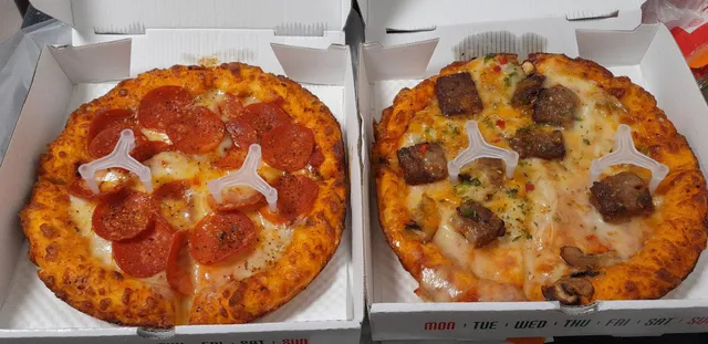 Mon to Sun Pizza (월요일부터 일요일까지 피자)