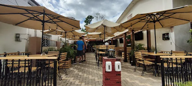 La Plaza Bar Restaurante