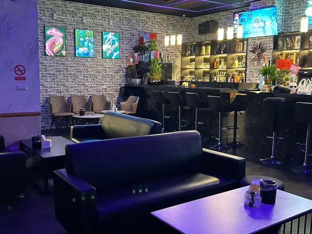 貳樓 bar