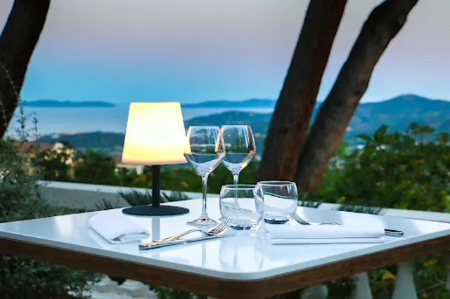 Restaurant Eden Flow, La Roseraie & l'Eden Blue - Bormes-les-Mimosas