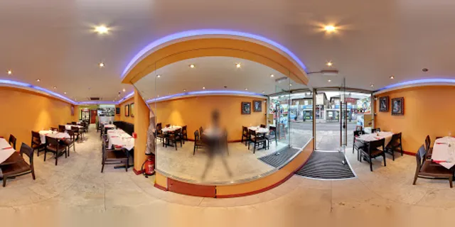 Honey Moon Restaurant - Hounslow