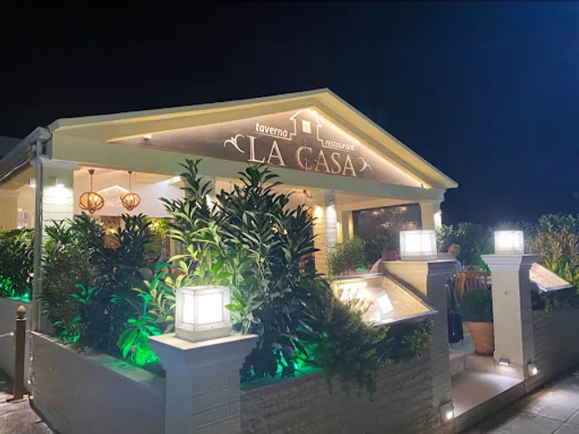 La Casa Mediterranean Resturant