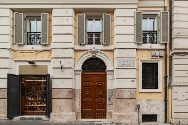 JOIVY Cavour luxury apartment