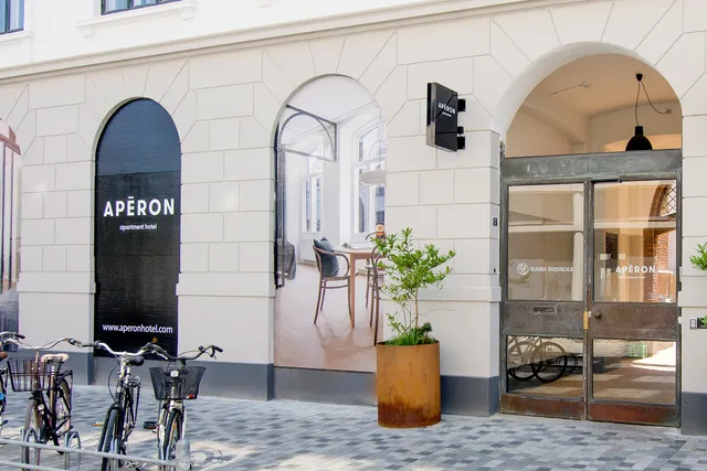 Apēron Apartment Hotel