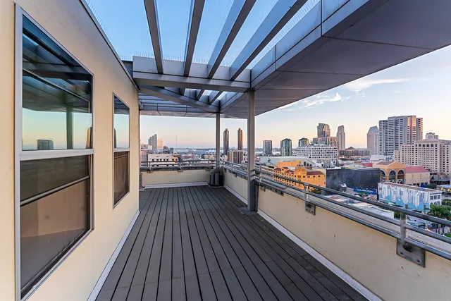 Arrive Broadway Lofts