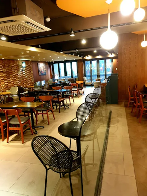 Hollys Coffee, Busan Gwangbok-dong