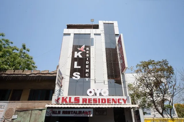 OYO 823644 KLS Residency