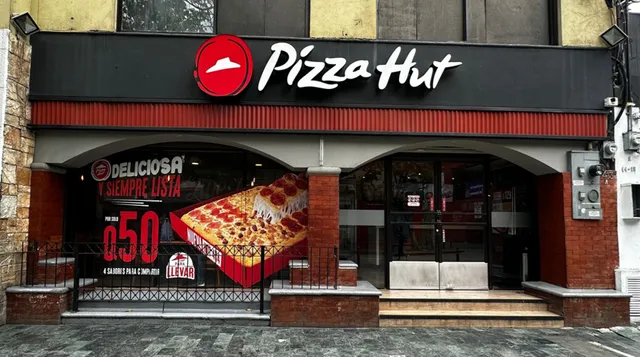 Pizza Hut • Delco Zona 10