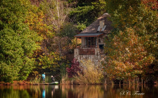 Lake Naverone Self Catering Cottages