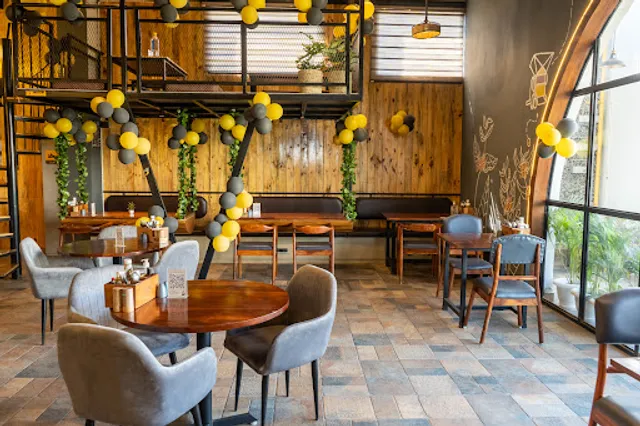 Chelvies Coffee | Noida 104