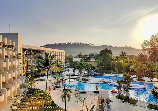 HARRIS Resort Waterfront Batam