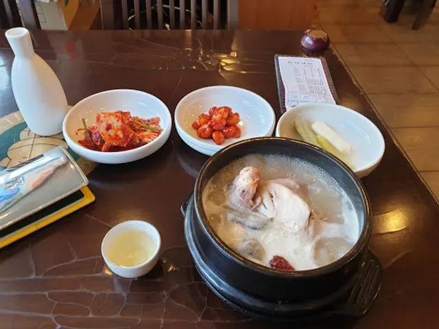 Jiho Hanbang Samgyetang Jangan