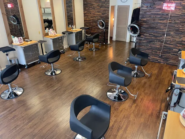 HC Salon (Hair Concepts)