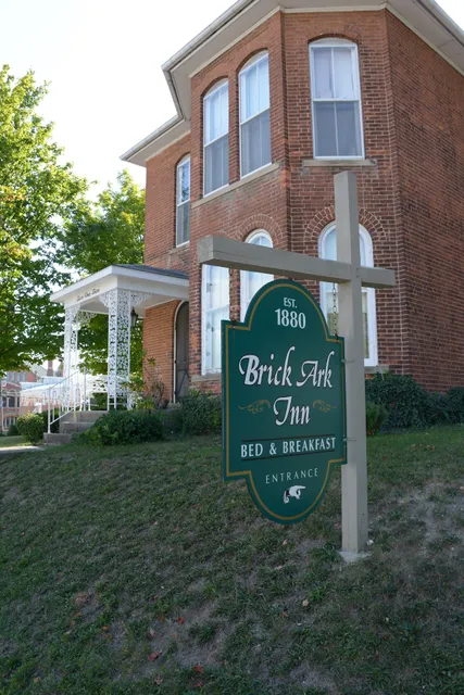 Brick Ark Inn Bed & Breakfast