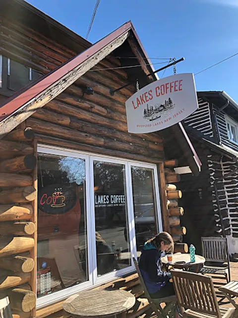 Lakes Coffee