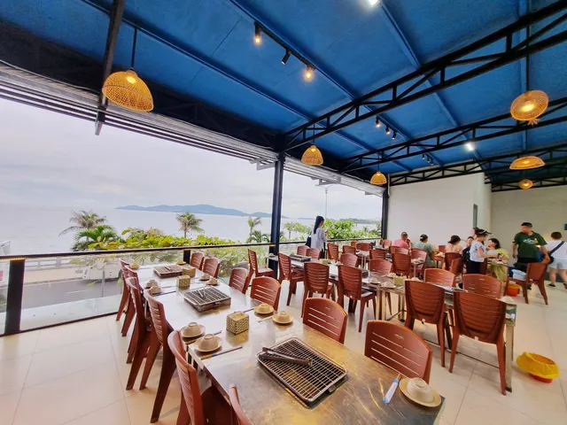 Nhà hàng Hoa Biển Xanh