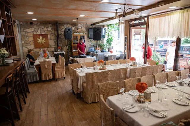 Το Ταβερνάκι Της Μαργαρίτας (To Tavernaki ths Margaritas)