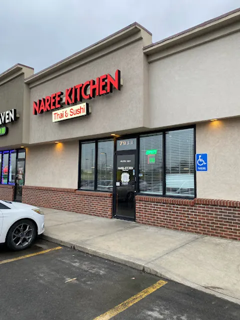 Naree Kitchen Thai & Sushi