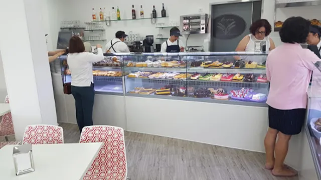 Margem Do Atlântico - Pão Quente E Pastelaria, Lda.