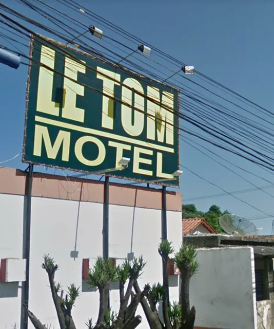 Le Tom Motel