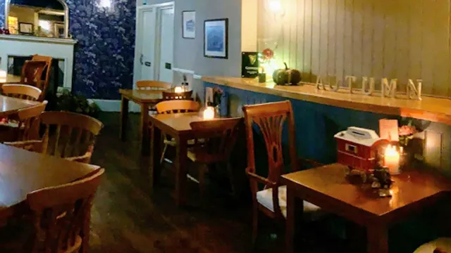 The Royal Oak & Castle