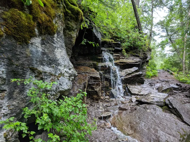 Columbia Mountain Trailhead