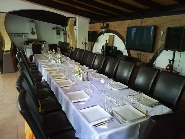 Pentru Tine Prietene (doar cu rezervare grup)