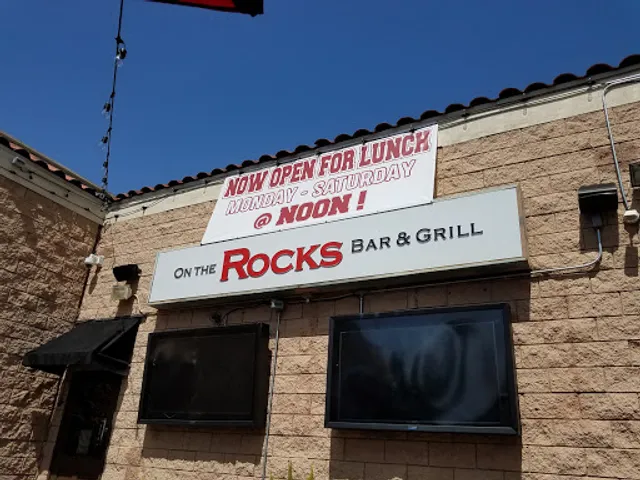 562 Pacific Grill (formerly On The Rocks LB)