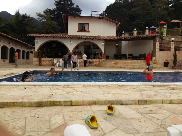 El Canton, Valle De Angeles