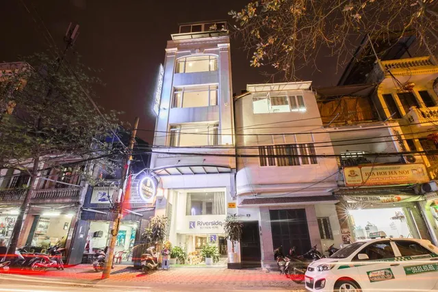 Khách Sạn Riverside Boutique
