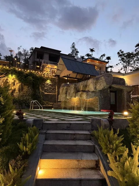 Diga Vista Lake View 4Bhk Private swimming pool Cottage Munnar