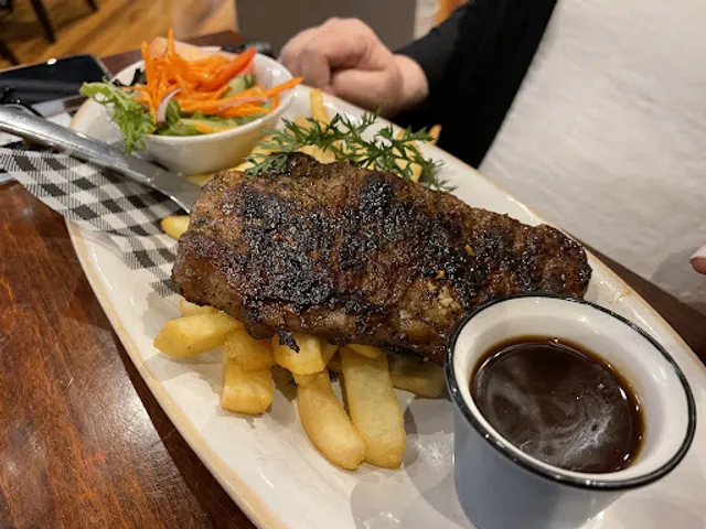 Trinders In The Astra