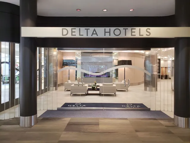 Delta Hotels Edmonton Centre Suites