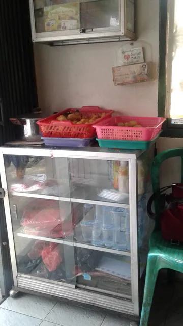 WARUNG PEMPEK "CEK MAMAD"