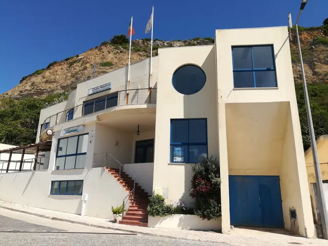 Casa do Cais de São Martinho do Porto