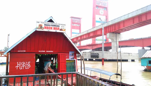 Warung Terapung Mbok War