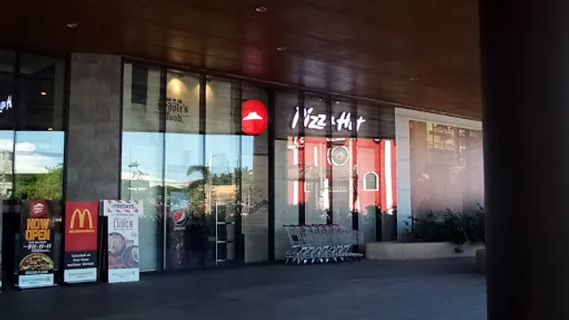 Pizza Hut Southwoods Mall