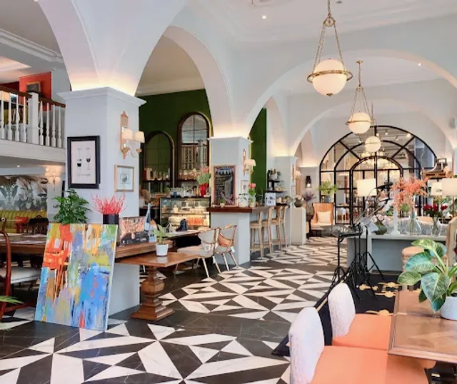 Classic Room Cafe & Dining