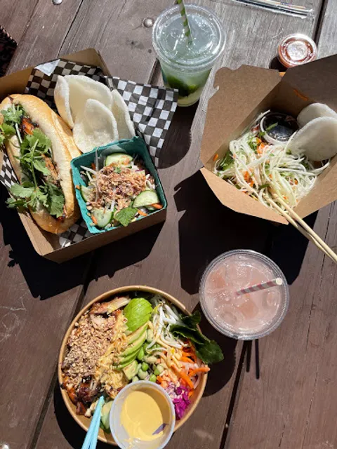 Le Petit Sao BYOW (île des soeurs)